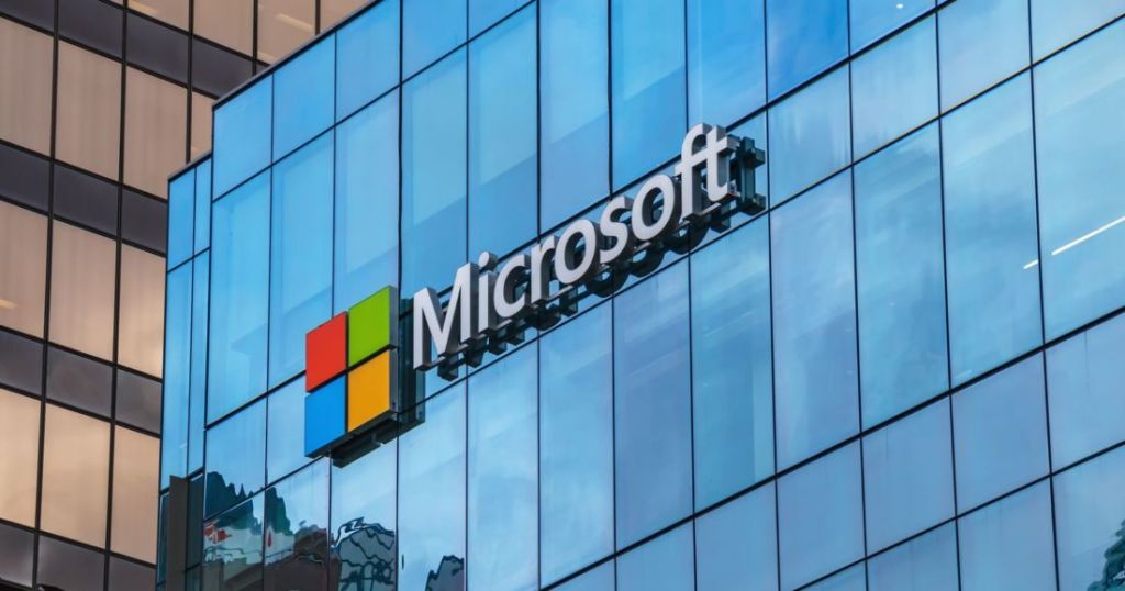 Menko Marves Luhut Binsar Pandjaitan Janji Microsoft Tak Akan Menyesal Investasi di&nbsp;Indonesia