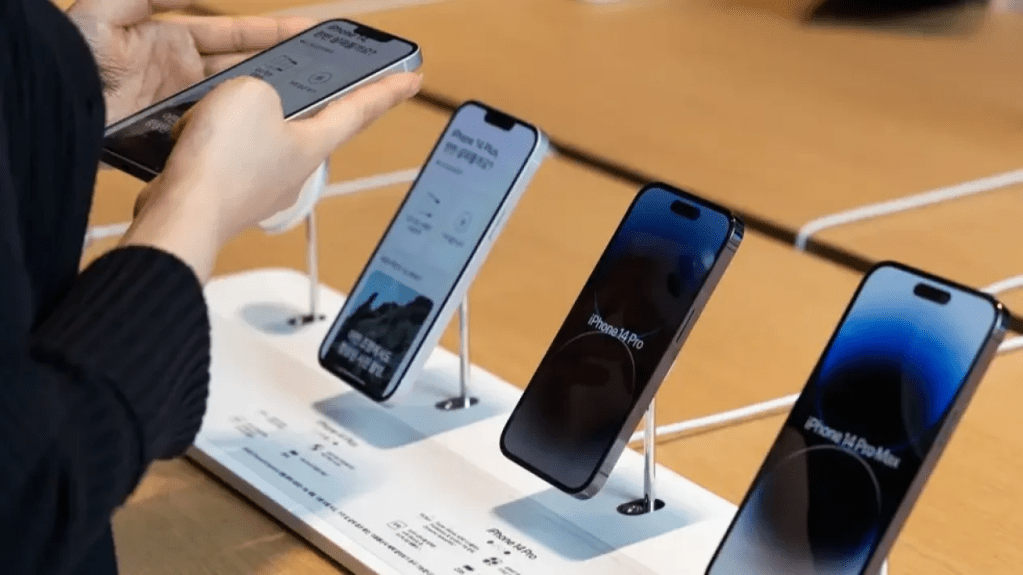 Penjualan iPhone Diprediksi Melonjak Berkat Fitur Baru&nbsp;Ini